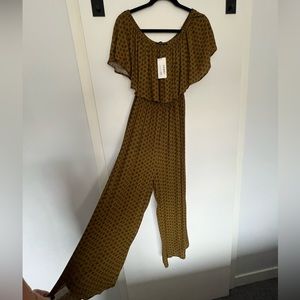 NWT Olive Patterned Jumpsuit Sz M